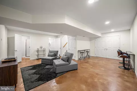 409 Magothy Bridge Rd, Pasadena, MD 21122 photo 33