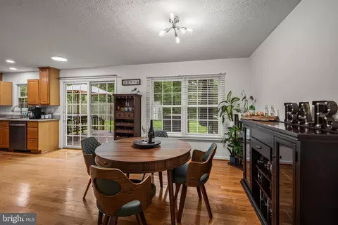 409 Magothy Bridge Rd, Pasadena, MD 21122 photo 7