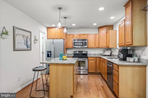 409 Magothy Bridge Rd, Pasadena, MD 21122 photo 13