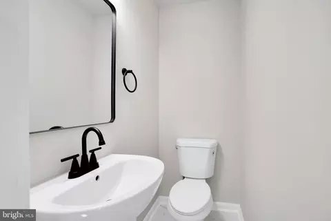 Bath - 953 Truro Ln, Crofton, MD 21114 photo 6 of 10