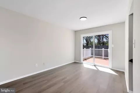 Living - 953 Truro Ln, Crofton, MD 21114 photo 2 of 10