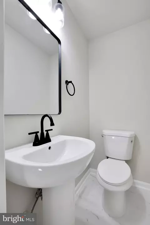 Bath - 953 Truro Ln, Crofton, MD 21114 photo 5 of 10