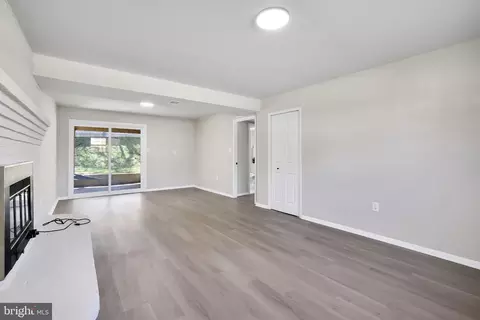 Living - 953 Truro Ln, Crofton, MD 21114 photo 9 of 10