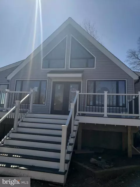 3738 1st Ave, Edgewater, MD 21037