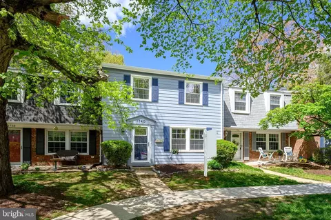 1740 Waldorf Ct, Crofton, MD 21114
