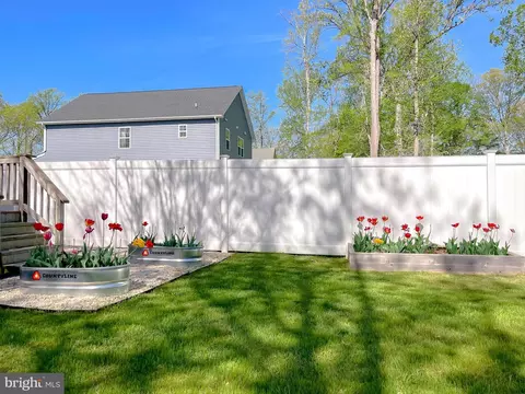 Exterior - 808 Cedar Ave, North Beach, MD 20714 photo 8 of 13
