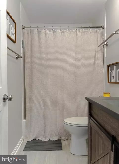 Bath - 808 Cedar Ave, North Beach, MD 20714 photo 8 of 9