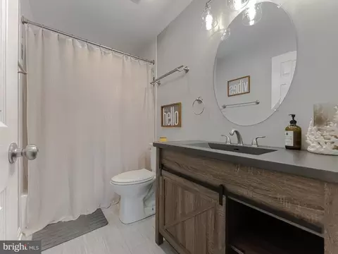 Bath - 808 Cedar Ave, North Beach, MD 20714 photo 7 of 9