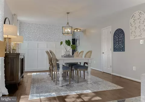 Dining - 808 Cedar Ave, North Beach, MD 20714 photo 3 of 4