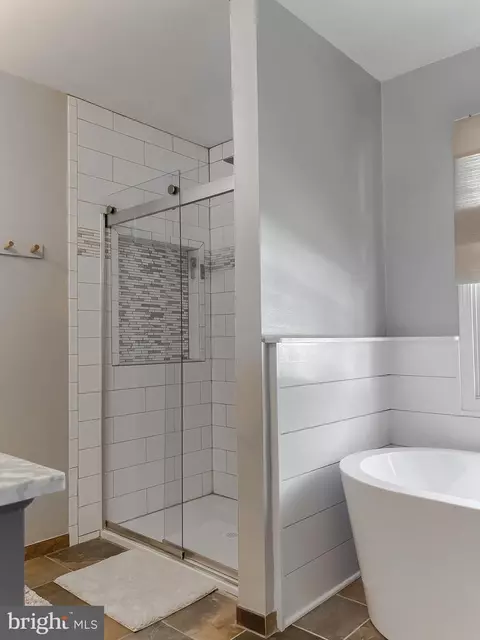 Bath - 808 Cedar Ave, North Beach, MD 20714 photo 5 of 9