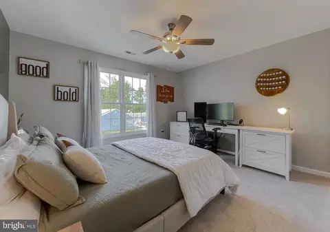 Bedroom - 808 Cedar Ave, North Beach, MD 20714 photo 4 of 8