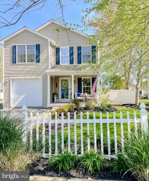 Exterior - 808 Cedar Ave, North Beach, MD 20714 photo 2 of 13