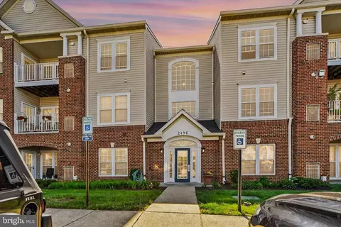 2496 Amber Orchard Ct E #102, Odenton, MD 21113