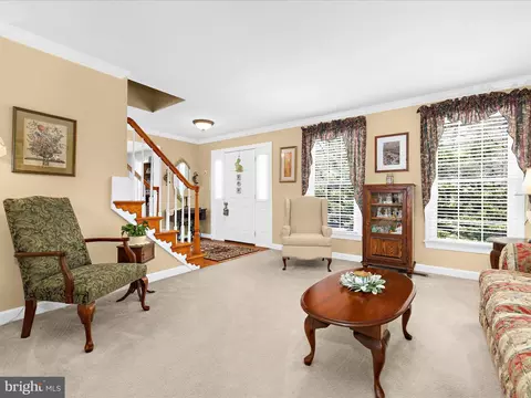Entry Way - 1901 Arundel Rd, Pasadena, MD 21122 photo 2 of 3