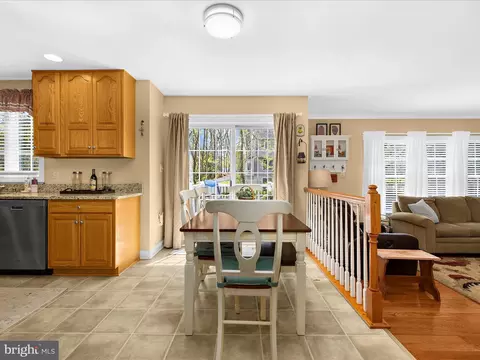Dining - 1901 Arundel Rd, Pasadena, MD 21122 photo 4 of 6
