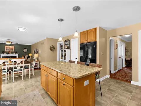 Kitchen - 1901 Arundel Rd, Pasadena, MD 21122 photo 5 of 6