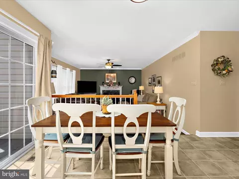 Dining - 1901 Arundel Rd, Pasadena, MD 21122 photo 5 of 6