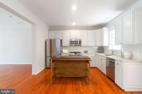 Kitchen - 2121 Millhaven Dr #25 121, Edgewater, MD 21037 photo 1 of 2