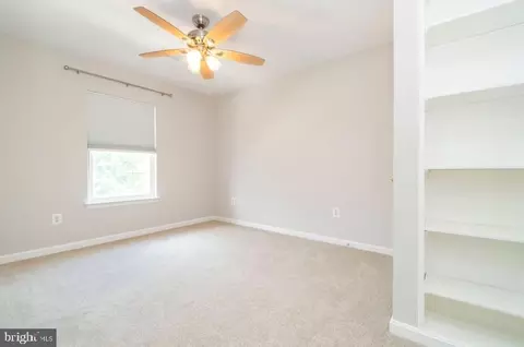 Bedroom - 2121 Millhaven Dr #25 121, Edgewater, MD 21037 photo 3 of 3