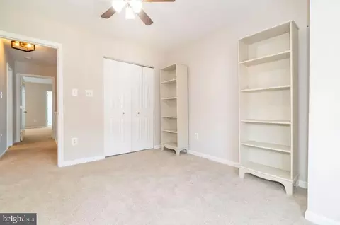 Bedroom - 2121 Millhaven Dr #25 121, Edgewater, MD 21037 photo 2 of 3