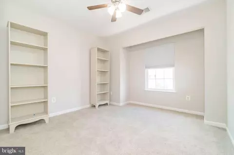Bedroom - 2121 Millhaven Dr #25 121, Edgewater, MD 21037 photo 1 of 3