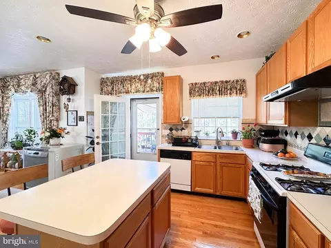 Kitchen - 3206 Shadow Park Dr, Laurel, MD 20724 photo 2 of 2