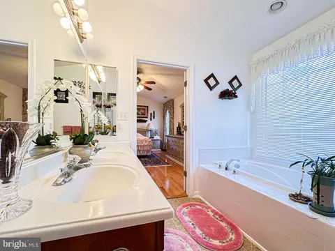 Bath - 3206 Shadow Park Dr, Laurel, MD 20724 photo 2 of 5