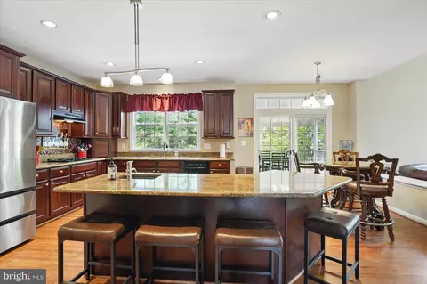 Kitchen - 3104 Havenhill Ct, Edgewater, MD 21037 photo 3 of 4
