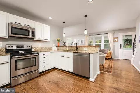 Kitchen - 134 Cresston Rd, Arnold, MD 21012 photo 2 of 2