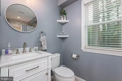 Bath - 134 Cresston Rd, Arnold, MD 21012 photo 2 of 4