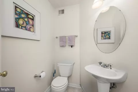Bath - 1519 Martock Ln, Hanover, MD 21076 photo 2 of 6