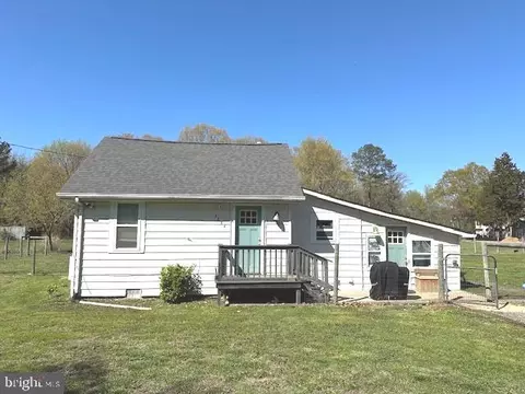4854 Avery Rd, Shady Side, MD 20764