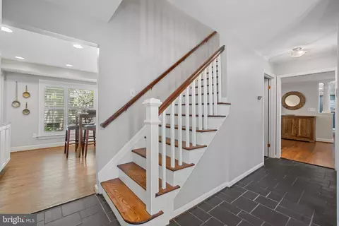 Entry Way - 3143 Anchorage Dr, Annapolis, MD 21403 photo 1 of 2
