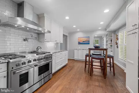 Kitchen - 3143 Anchorage Dr, Annapolis, MD 21403 photo 3 of 3