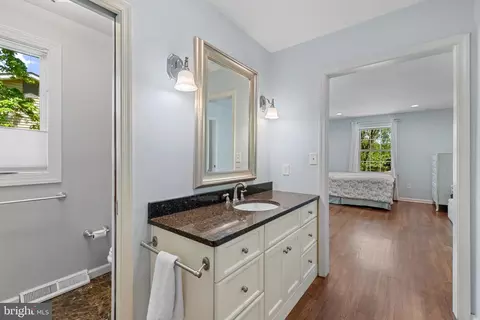 Entry Way - 3143 Anchorage Dr, Annapolis, MD 21403 photo 2 of 2