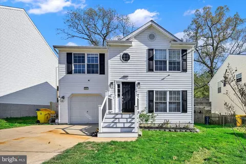 651 208th St, Pasadena, MD 21122