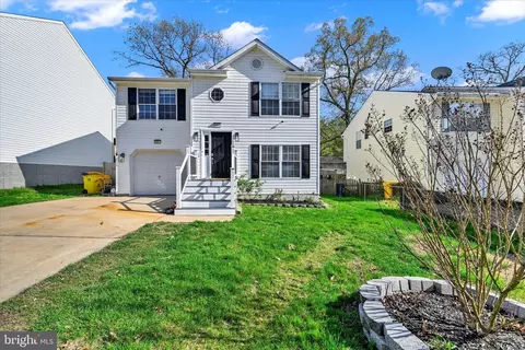 Exterior - 651 208th St, Pasadena, MD 21122 photo 2 of 7
