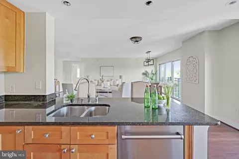 Kitchen - 5 Park Pl #428, Annapolis, MD 21401 photo 4 of 7