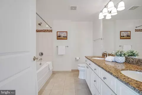Bath - 5 Park Pl #428, Annapolis, MD 21401 photo 7 of 10