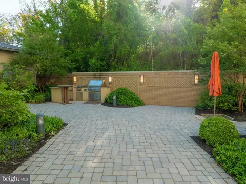 Exterior - 5 Park Pl #428, Annapolis, MD 21401 photo 1 of 6