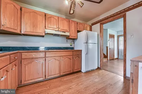 1930 Cedar Rd, Pasadena, MD 21122 photo 25