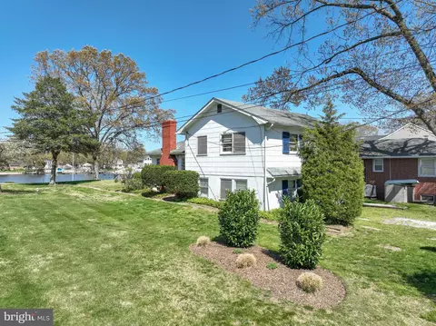 1930 Cedar Rd, Pasadena, MD 21122 photo 4