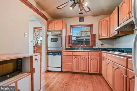 1930 Cedar Rd, Pasadena, MD 21122 photo 26
