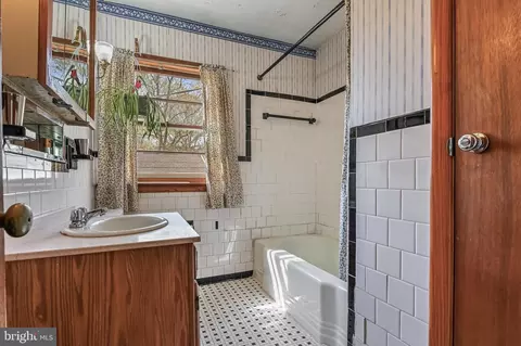 1930 Cedar Rd, Pasadena, MD 21122 photo 33