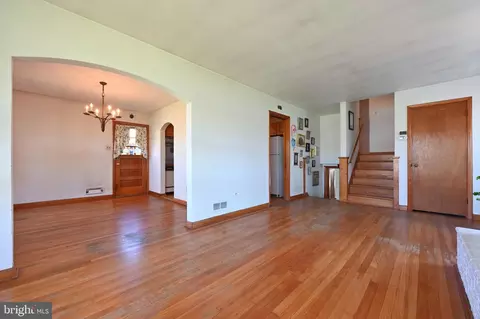 1930 Cedar Rd, Pasadena, MD 21122 photo 18