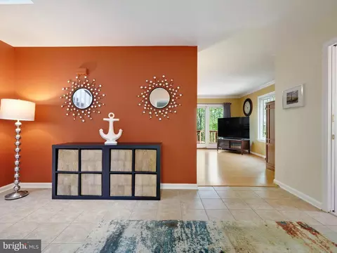 Entry Way - 110 Lancaster Ct, Annapolis, MD 21401 photo 2 of 4