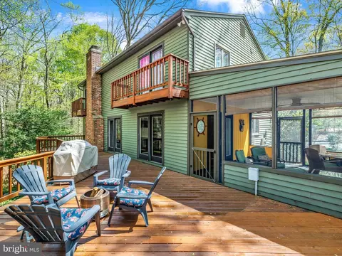 Exterior - 110 Lancaster Ct, Annapolis, MD 21401 photo 12 of 21