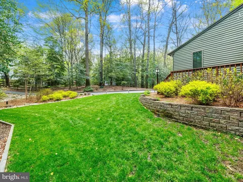 Exterior - 110 Lancaster Ct, Annapolis, MD 21401 photo 17 of 21