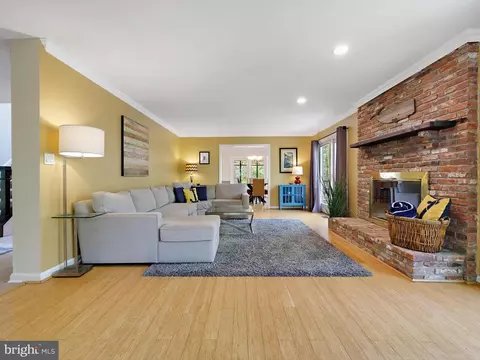 Living - 110 Lancaster Ct, Annapolis, MD 21401 photo 2 of 5