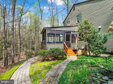 Exterior - 110 Lancaster Ct, Annapolis, MD 21401 photo 16 of 21